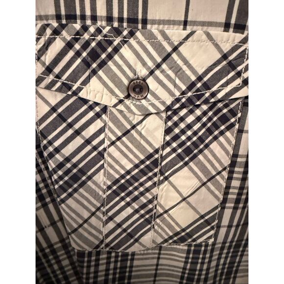 Nautica Men’s Button Up Long Sleeve Buttondown Shirt Black White plaid Sz medi - Picture 3 of 5